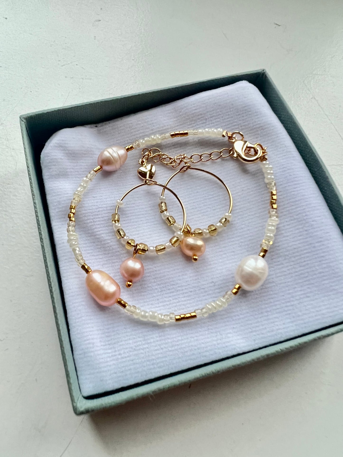 Louise Earring and bracelet set